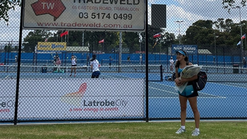 La Marocaine Malak El Allami prend part à l'Australian Open Junior Championships