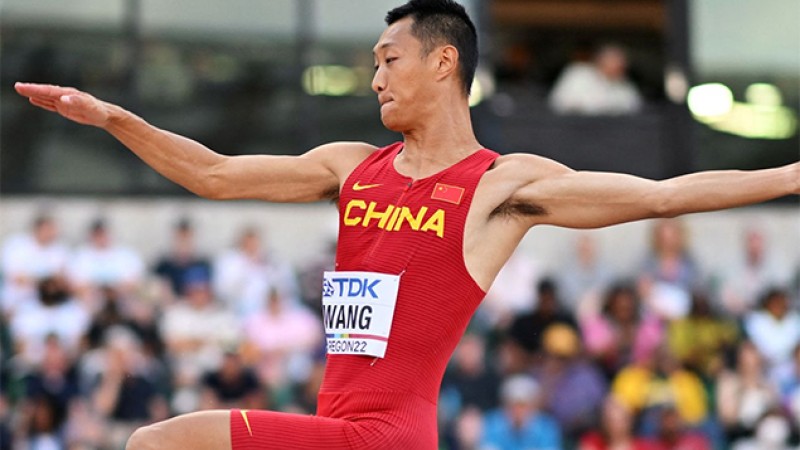 Mondiaux d'athlétisme.. le Chinois Wang Jianan remporte l'or au saut en longueur