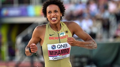 Mondiaux d'athlétisme.. l'Allemande Malaika Mihambo conserve l'or au saut en longueur